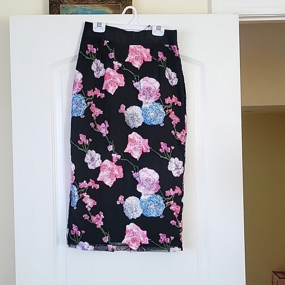 Gracia floral pencil skirt